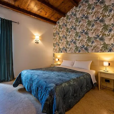 アパート Duomo チェファル