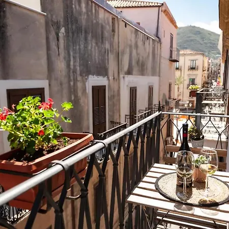 Duomo チェファル